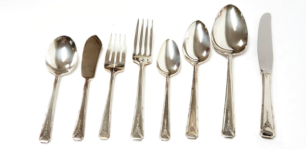 Oneida Community "Milady" Silverplate 52 Pc Flatware Set w/ Case 1940's