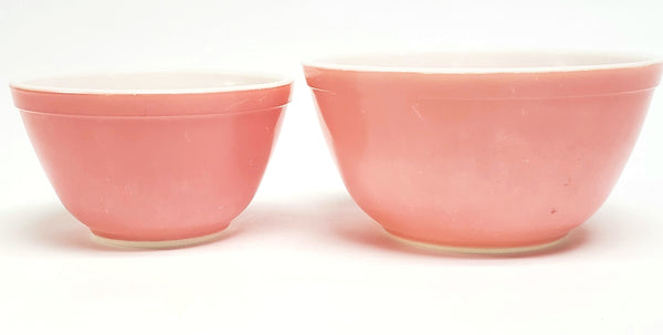 Vintage Pyrex Solid Pink Mixing Nesting Bowls - Set of 4