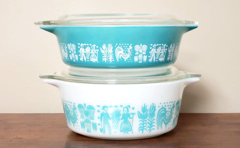 Pyrex Amish "Butterprint" Turquoise & White Casserole Dishes with Lids  471 & 472
