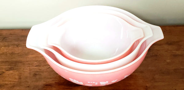 Vintage Pyrex "Gooseberry" Pink & White Cinderella Mixing Nesting Bowl Set of 3