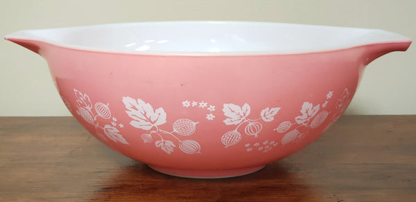 Vintage Pyrex "Gooseberry" Pink & White Cinderella Mixing Nesting Bowl Set of 3