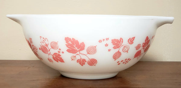 Vintage Pyrex "Gooseberry" Pink & White Cinderella Mixing Nesting Bowl Set of 3