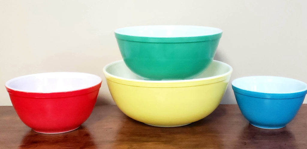 Full Set 4 PYREX Primary Color Mixing Bowls Vintage Pyrex Mixing Bowl Set  No Numbers Bowls Primitive 1940s Unnumbered Primary 