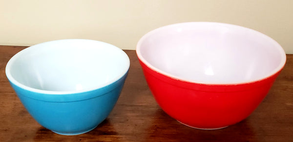 Vintage Pyrex Primary Colors Nesting Mixing Bowls, Set of 4