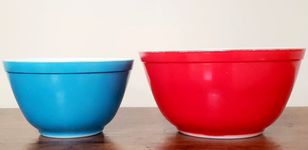 Vintage Pyrex Primary Colors Nesting Mixing Bowls, Set of 4