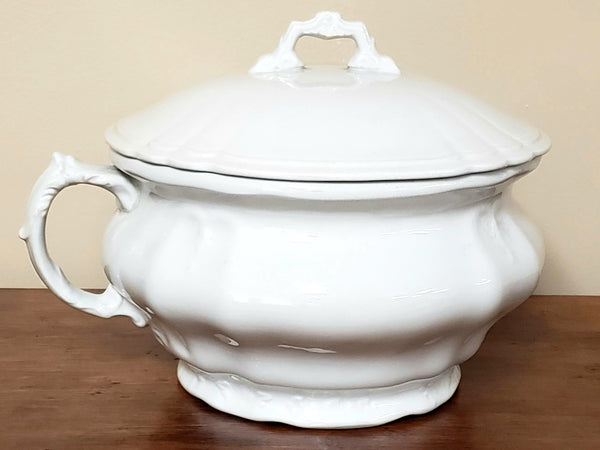 Antique White Ironstone Lidded Chamber Pot, Johnson Brothers England