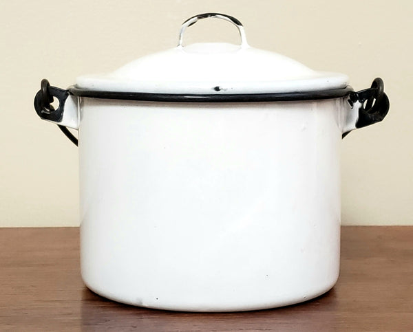 Vintage 5" Seamless Small White Enameled Berry Bucket w/ Lid and Bail Handle