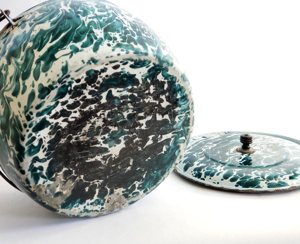 Rare Larger Antique Chrysolite Graniteware Kettle w/ Lid Teal & White Swirl c. Late 1800's