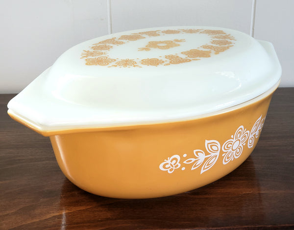 Pyrex Butterfly Gold Oval 1.5 Qt Casserole with Lid 043 by Corning c. 1970's