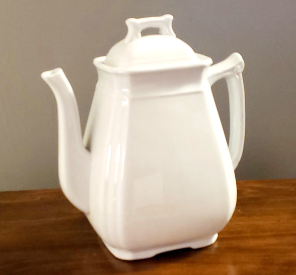Antique English White Royal Ironstone Teapot by Alfred Meakin England c. 1875-1897