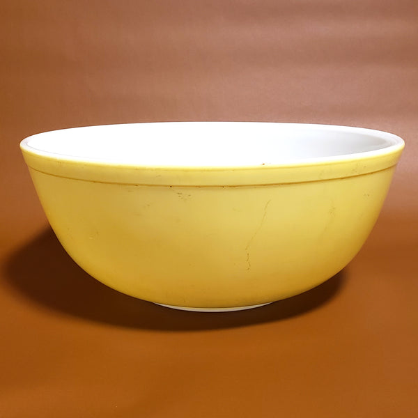 PYREX 10 1/2" Primary Yellow 4 Quart Mixing Bowl #404 c. 1950's