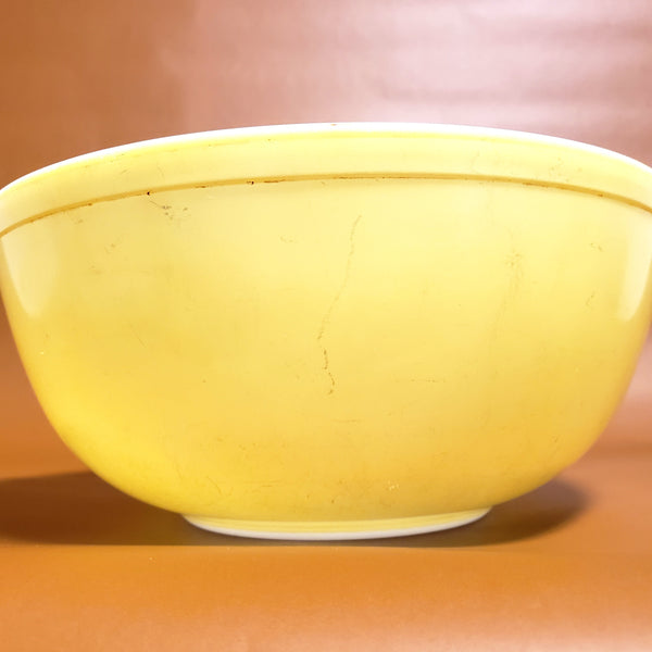 PYREX 10 1/2" Primary Yellow 4 Quart Mixing Bowl #404 c. 1950's