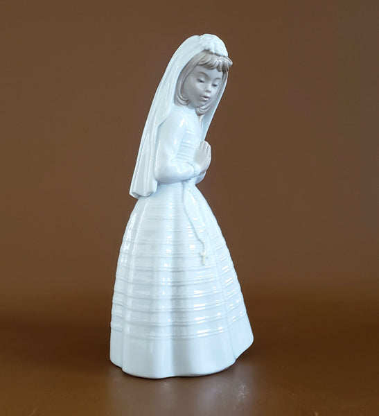 NAO by Lladro Porcelain Figurine "First Communion"Girl 0236 Daisa - Spain 1992