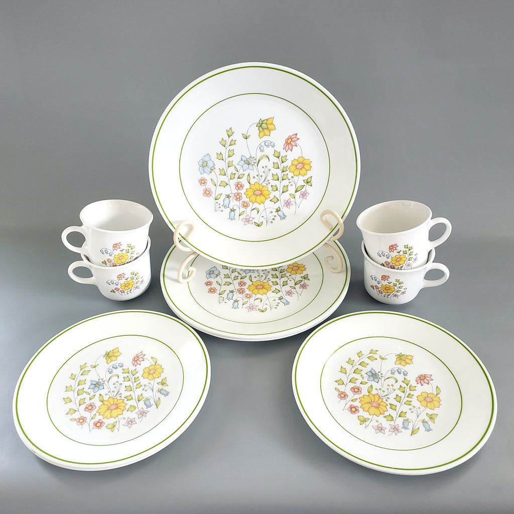 Vintage Corelle Coffee Or Tea Cups, Set of 4 Mugs in Meadow Pattern