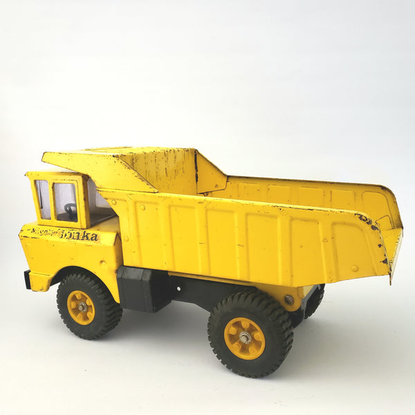 Yellow Mighty TONKA Dump Truck, No. 2900 Steel Body 14 Hole Tires c. 1965