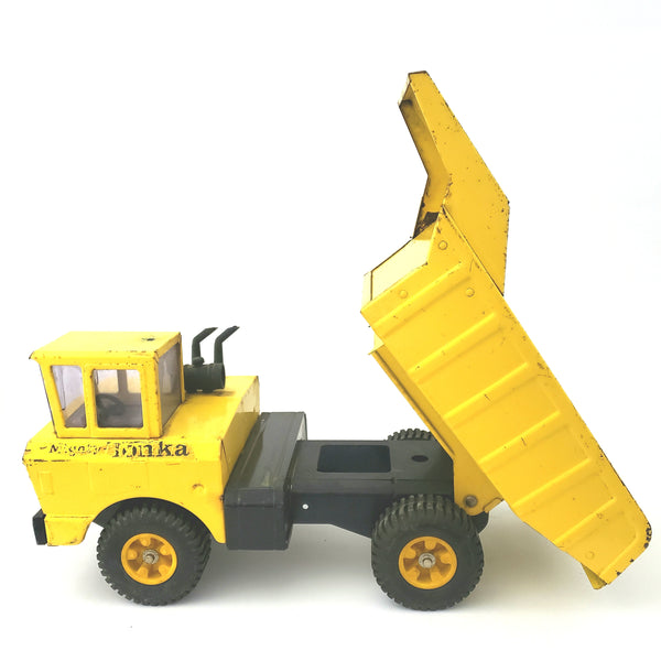 Mighty Tonka Dump Truck, No. 2900 Yellow Steel Body 14 Hole Tires c. 1965