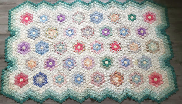 Vintage Grandmother's Flower Garden Quilt Top Cotton Hand-Stitched With Scalloped Border c. 1930's