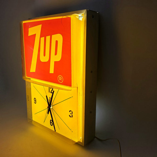 Vintage 7UP Lighted Electric Wall Clock with Metal Base c. 1970's Americana Advertising