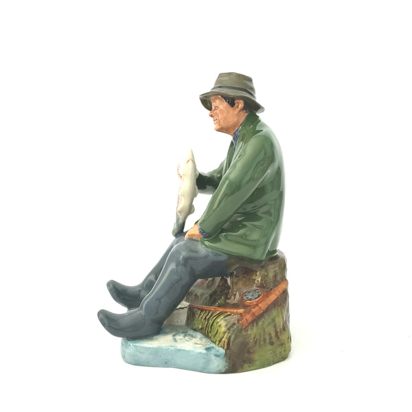 Royal Doulton Figurine Fisherman "A Good Catch" HN2258 1965 England