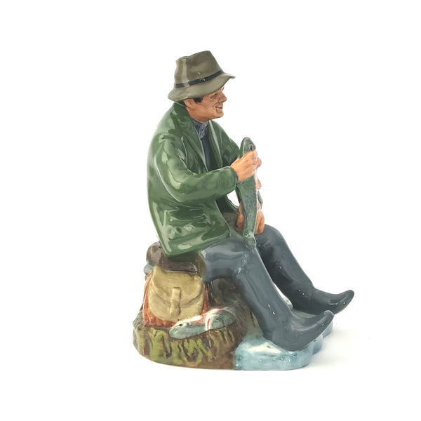 Royal Doulton Figurine Fisherman "A Good Catch" HN2258 1965 England
