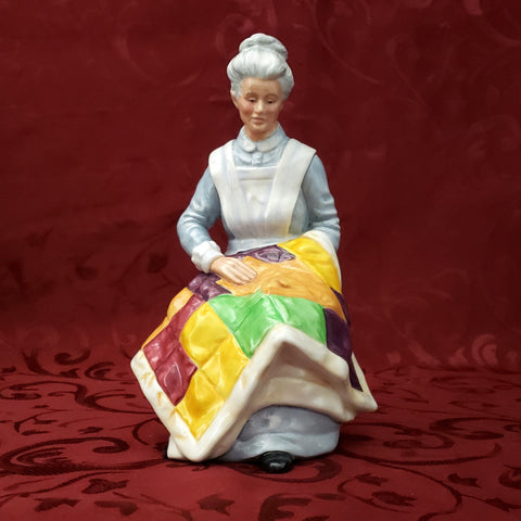 Royal Doulton Porcelain Figurine "Eventide" Grandmother w/ Quilt HN2814 England