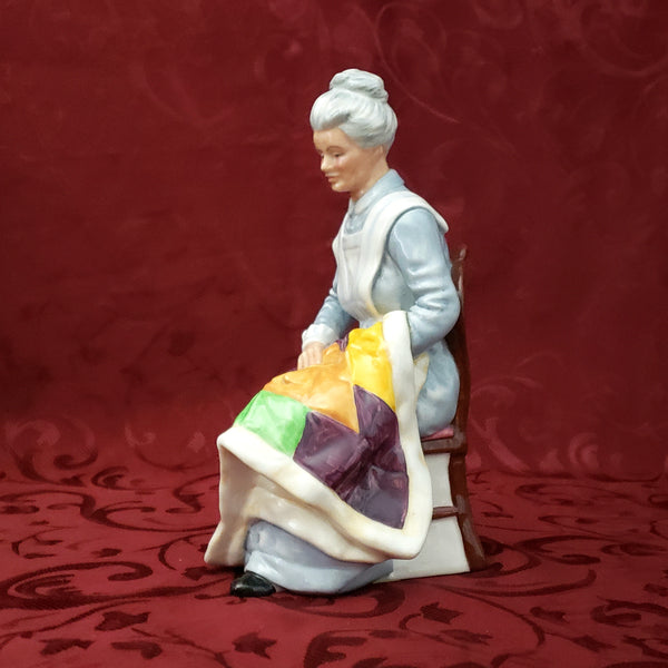 Royal Doulton Porcelain Figurine "Eventide" Grandmother w/ Quilt HN2814 England