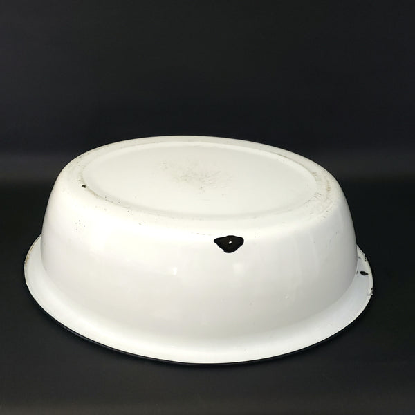 Large Vintage White Oval Enamel Basin LISK FLINTSTONE New York Original Label