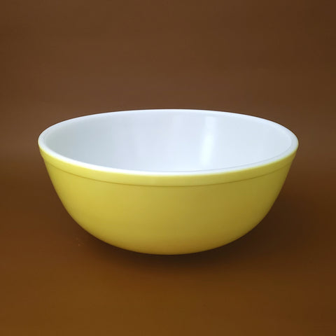 Vintage PYREX Primary Yellow 4 Quart Mixing Bowl #404