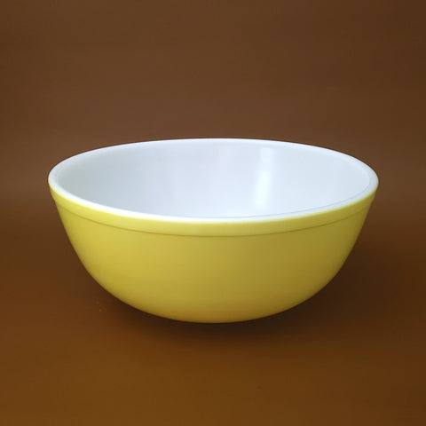Vintage PYREX Primary Yellow 4 Quart Mixing Bowl #404