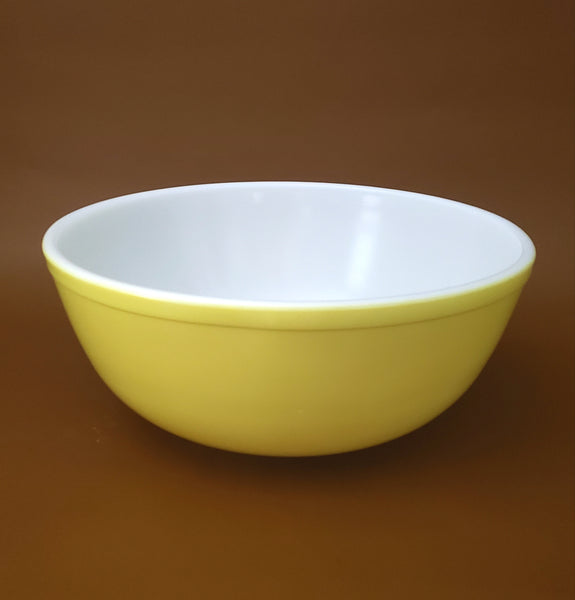 Vintage PYREX Primary Yellow 4 Quart Mixing Bowl #404 c. 1945-1950