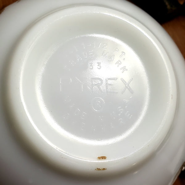 Vintage Pyrex Cinderella Mixing Bowls "Early American" Collection of 2 #441 and #442